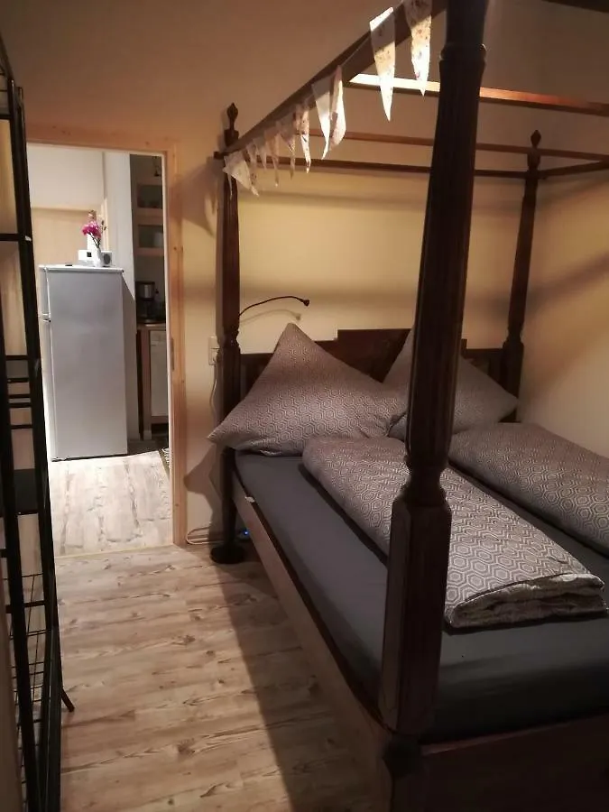 Ferienwohnung Fuer Max. 10 Personen In Leipzig Zentrum Sued contacts